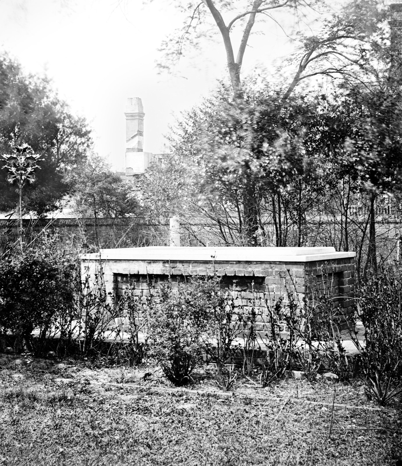 Grave of John C. Calhoun, original black and white