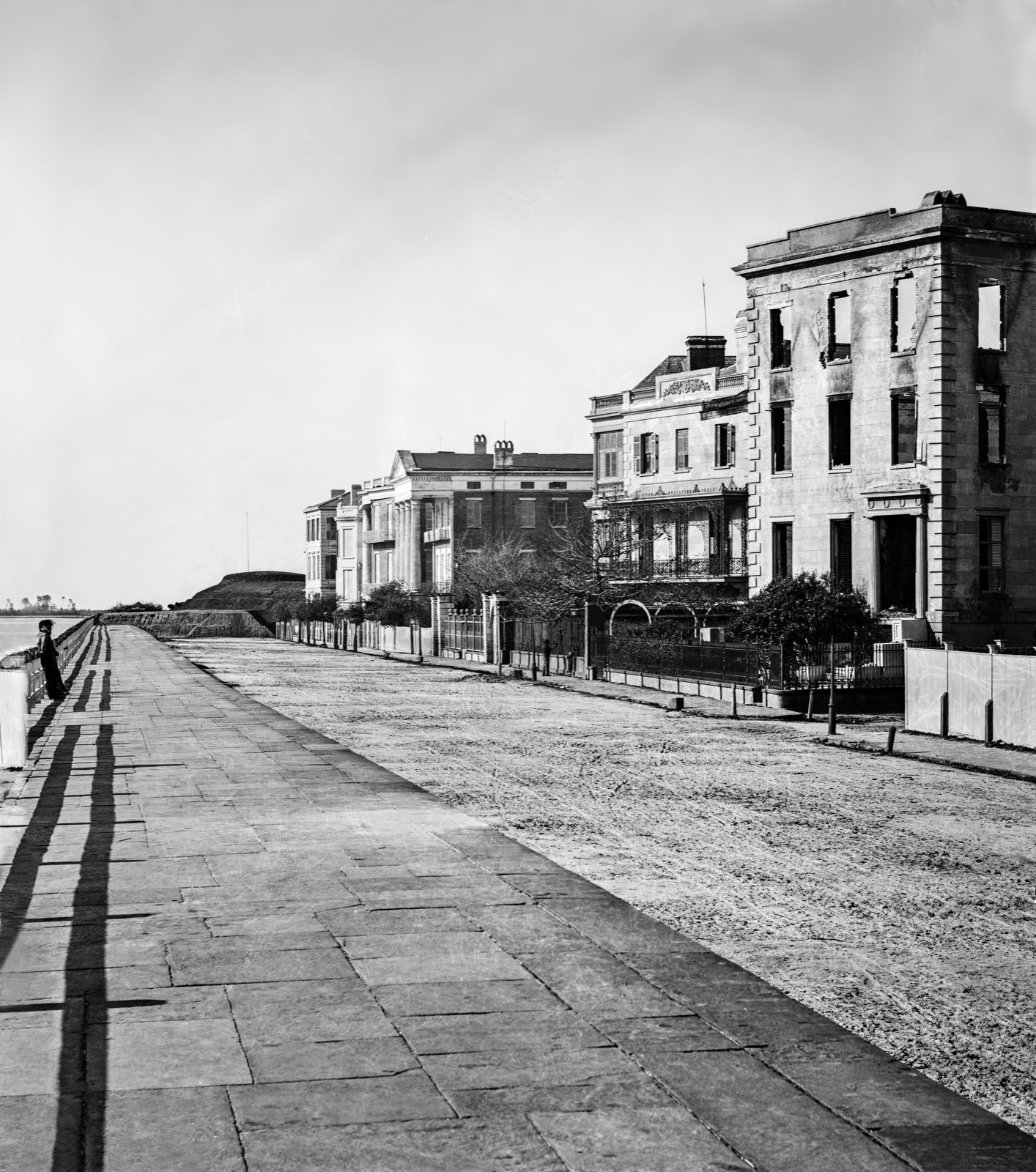 The Shell-pocked Daniel Heyward Mansion, original black and white