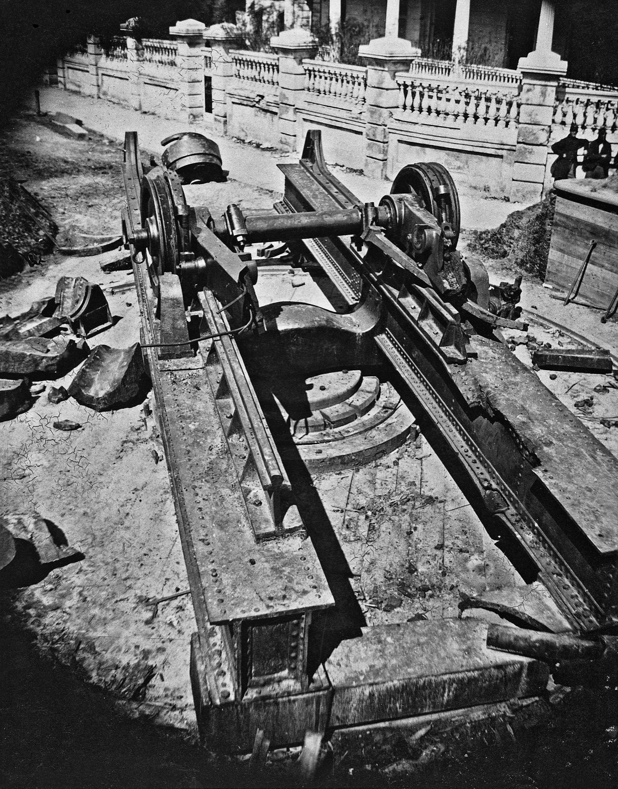The Wrecked Blakely at the Battery (second view), original black and white